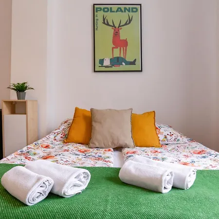 Apartament Bibi In Krakow, Location And Time
