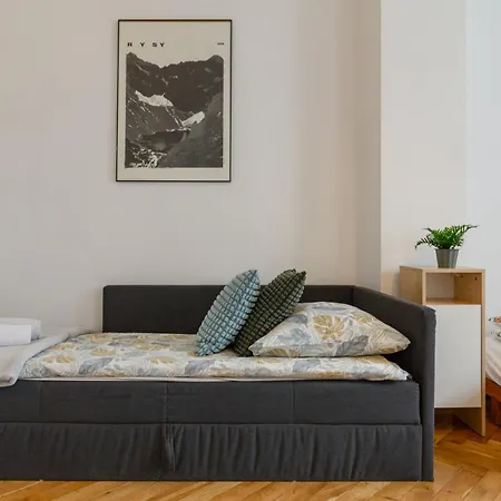 Apartament Bibi In Krakow, Location And Time Kraków